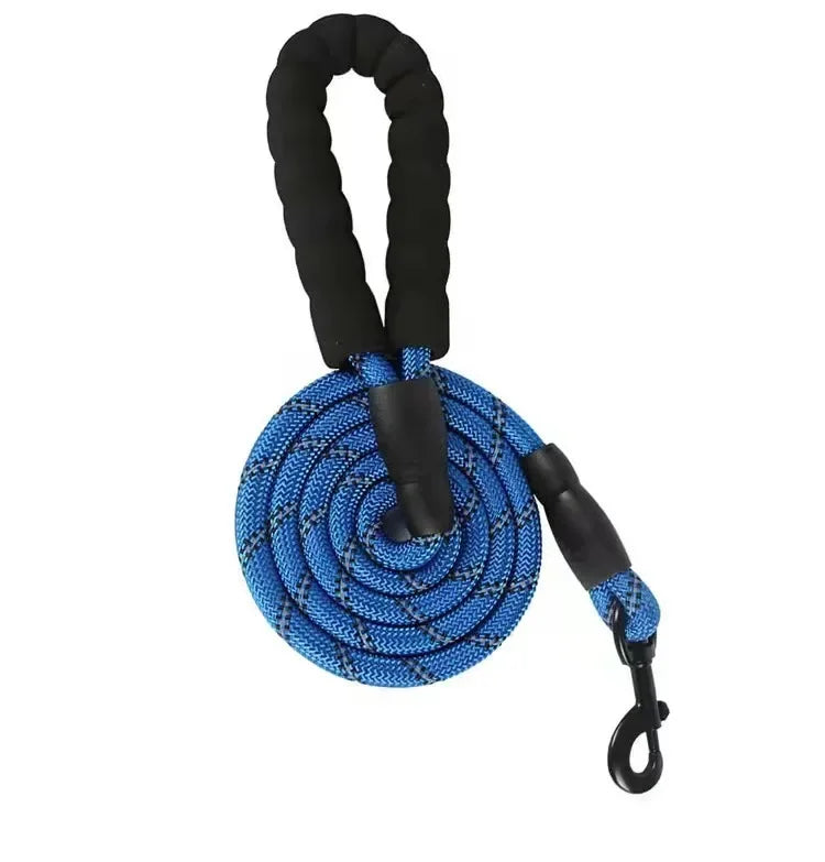 Strong Reflective Dog Leash – Durable Pull & Tow Lead for Small, Medium & Large Dogs